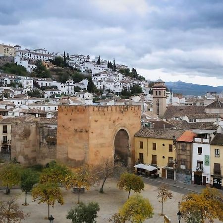 Sleep In Historic Puerta Elvira Apartment Granada Luaran gambar