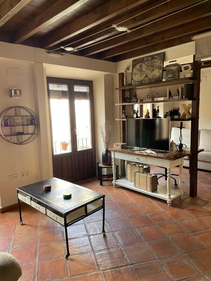 Sleep In Historic Puerta Elvira Apartment Granada Luaran gambar